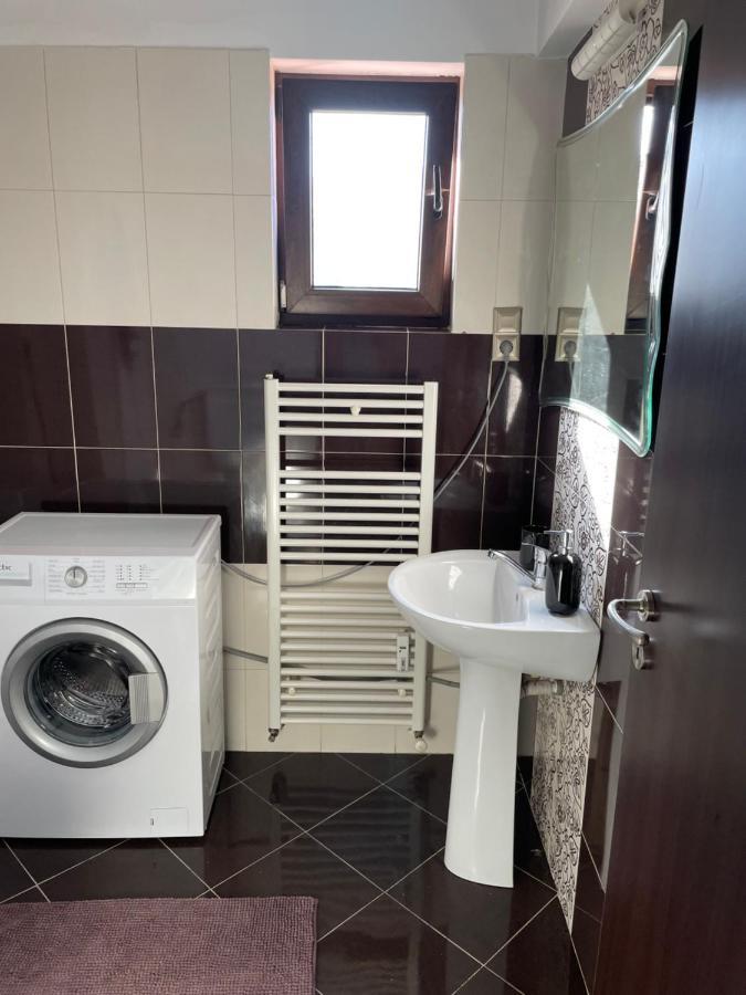 En Passant / A Time In Iasi Apartment Exterior photo